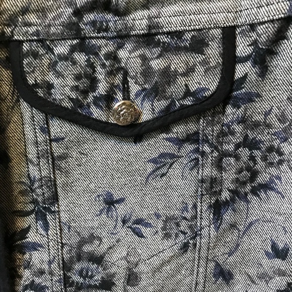 VINTAGE KENZO DENIM JACKET AND SKIRT - Picture 7 of 8